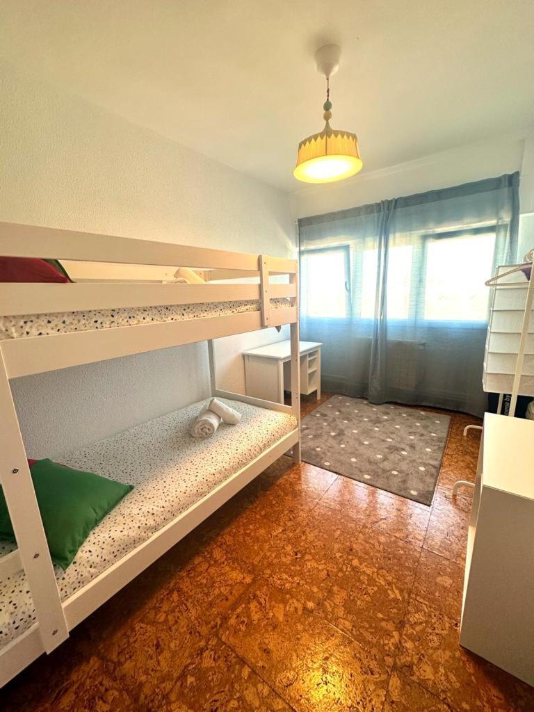 Apartamento Soleado Para 8 Personas En Santona Santoña Exterior foto