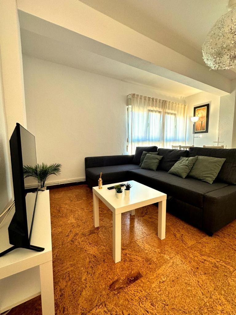 Apartamento Soleado Para 8 Personas En Santona Santoña Exterior foto