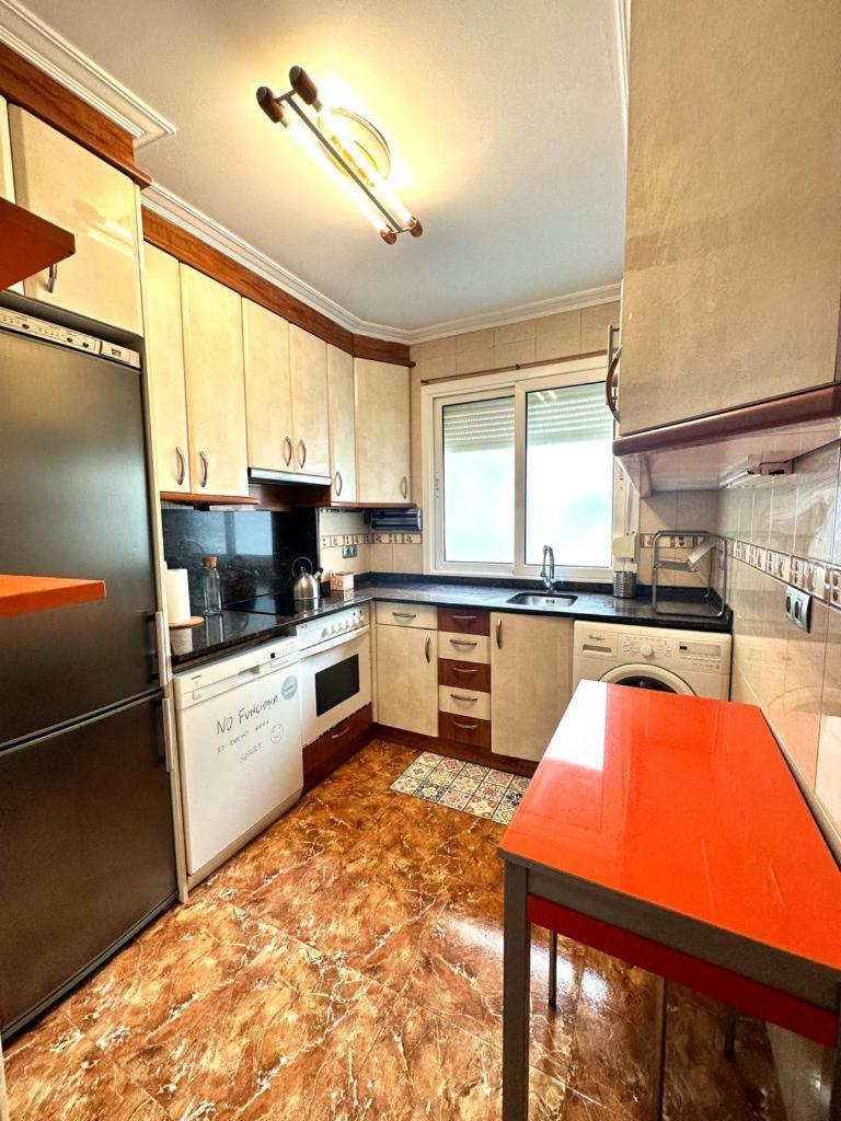 Apartamento Soleado Para 8 Personas En Santona Santoña Quarto foto