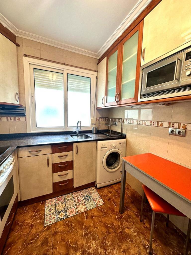 Apartamento Soleado Para 8 Personas En Santona Santoña Exterior foto